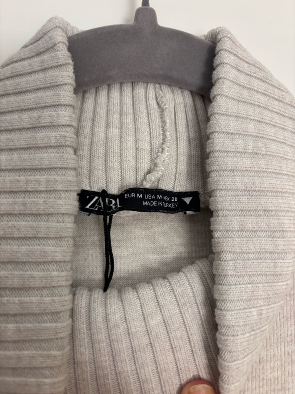 ZARA Sleeveless Turtleneck Knit Tank in Light Beige - Picture 4 of 5